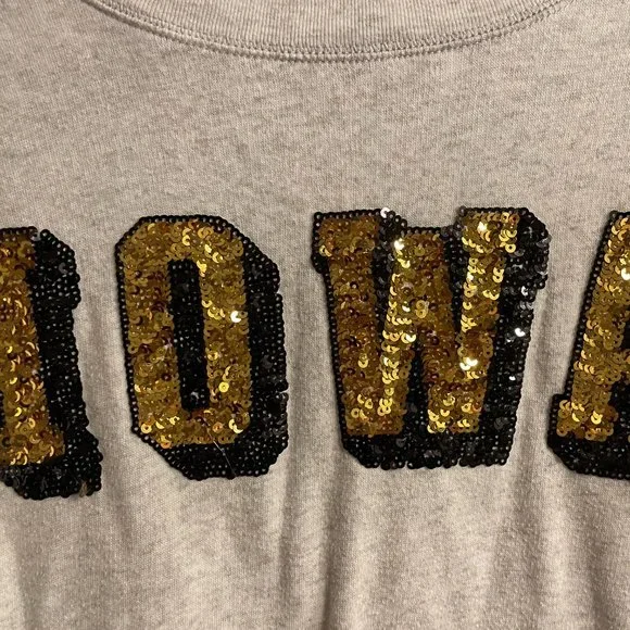 University of Iowa Sweatshirt - Picture 3 of 4